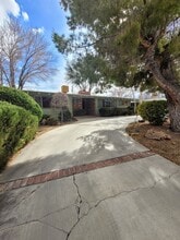 Building Photo - 3012 Indian Creek Dr
