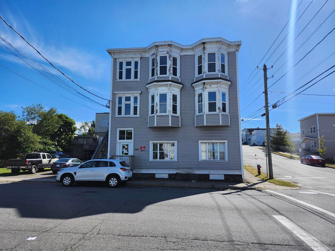Building Photo - 243 Ludlow St
