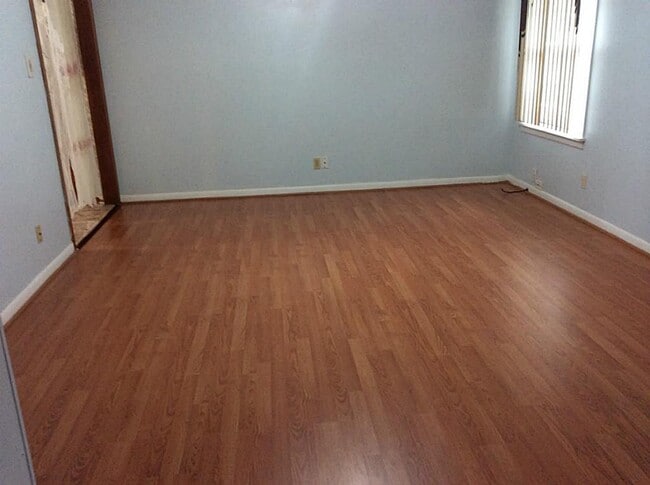 Foto del edificio - 4033 Osby Dr