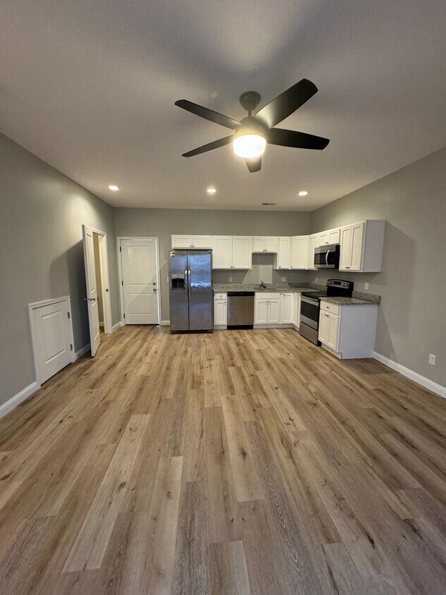 Primary Photo - Devil&#39;s Glen Townhomes