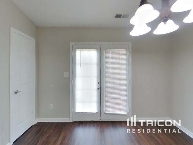 Building Photo - 10741 Mistflower Way