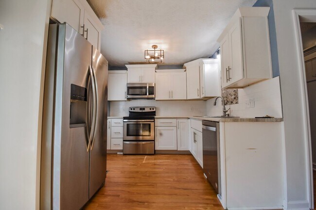 Foto del edificio - Coming Soon: 3 Bedroom 2 Bathroom Home- Pe...
