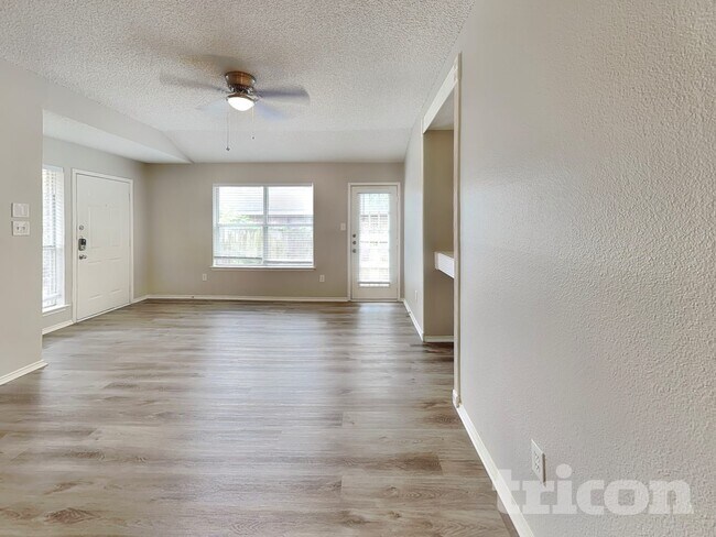 Foto del edificio - 6508 Brookhaven Trail