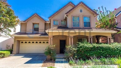 Building Photo - 133 Estrada Dr