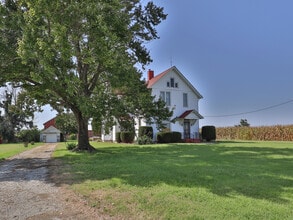 Building Photo - 5017 N 72nd St