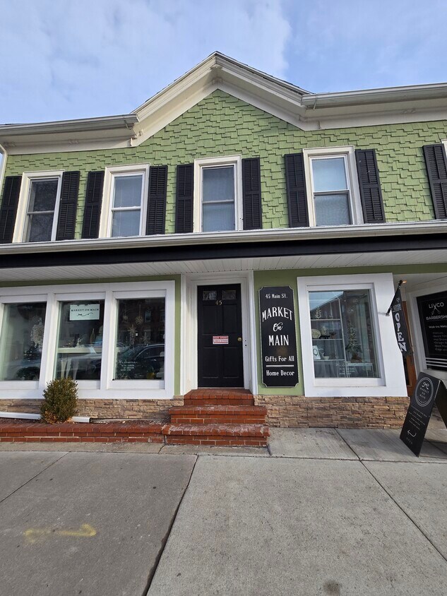Foto principal - 45 Main St