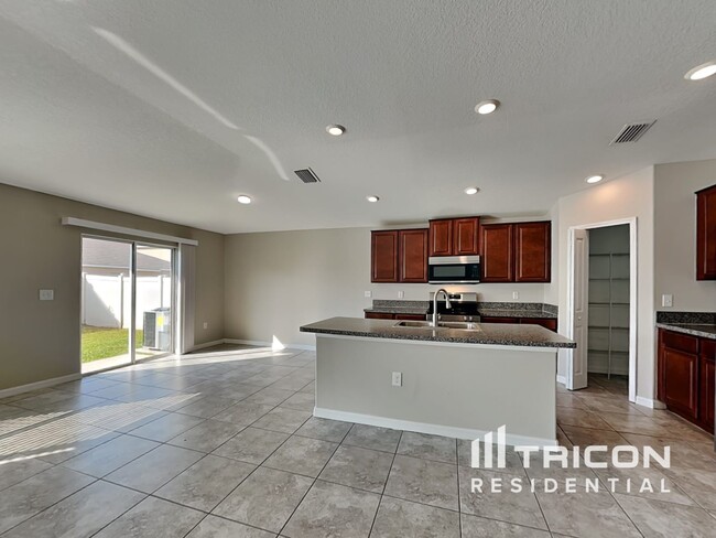 Foto del edificio - 1607 Redmond Brook Ln