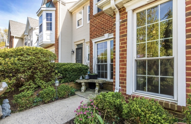 Foto del edificio - 406 Timberbrooke Dr