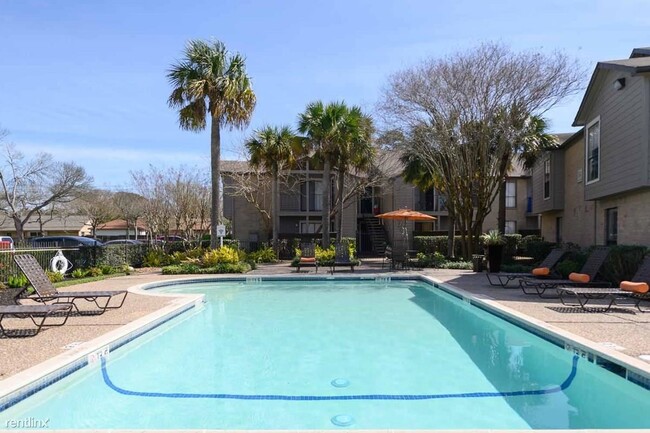 Building Photo - 3 br, 2 bath Condo - 2701 W Bay Area Blvd ...