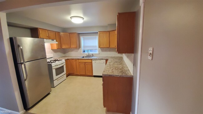 Building Photo - 3 br, 2 bath Duplex - 2141 Benson St Fl 2