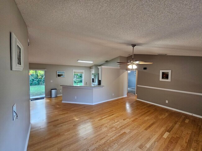 Building Photo - 6345 Betty Ave