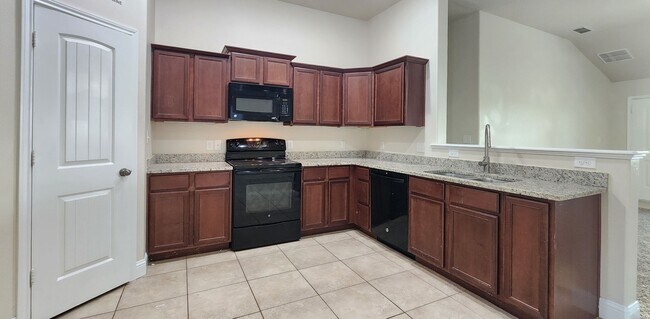 Building Photo - 3/2/2 + BONUS SPACE - FOR LEASE - FRENSHIP...