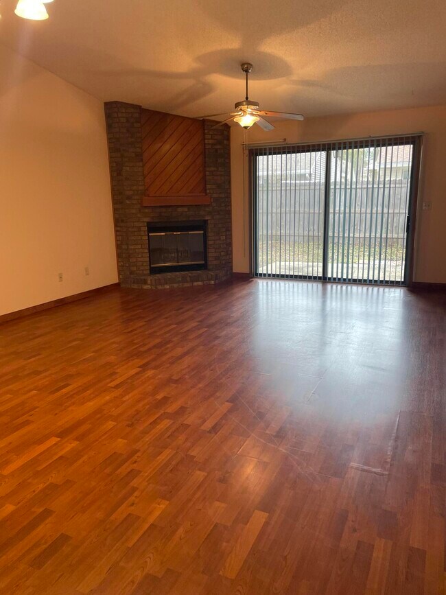 Building Photo - 1018 Alderwood Way
