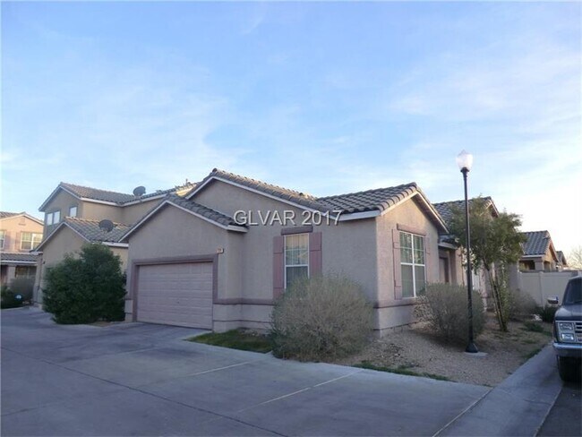 Foto del edificio - 2529 Rainbow Cactus Ct