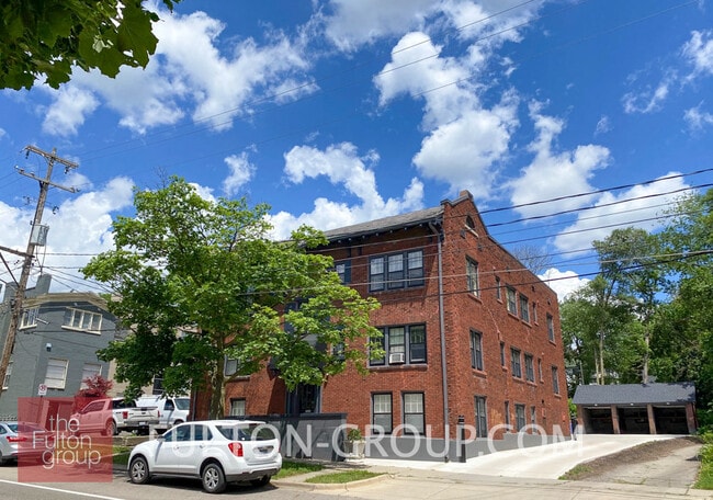 Exterior - 16 Lafayette Ave SE