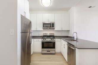 Interior Photo - Halstead Alexandria