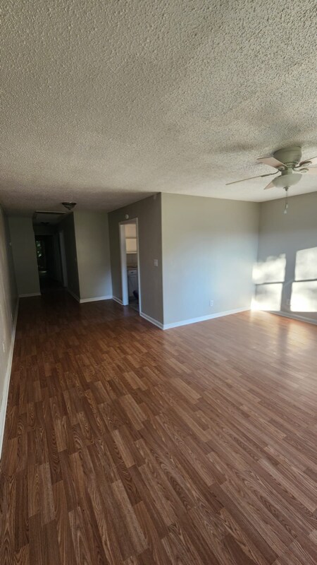 Foto del edificio - 3072 Ragsdale Dr