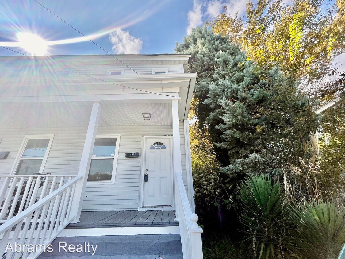 2 br, 1 bath House 418 Jamestown Ave (Al... House Rental in