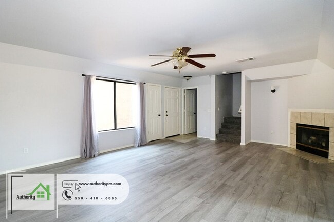 Building Photo - 727 Flower Ash Ln