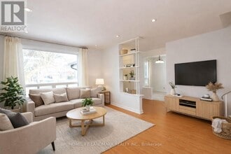 Building Photo - 22 Knowles Crescent