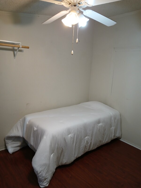 Foto del edificio - 822 Alabama St