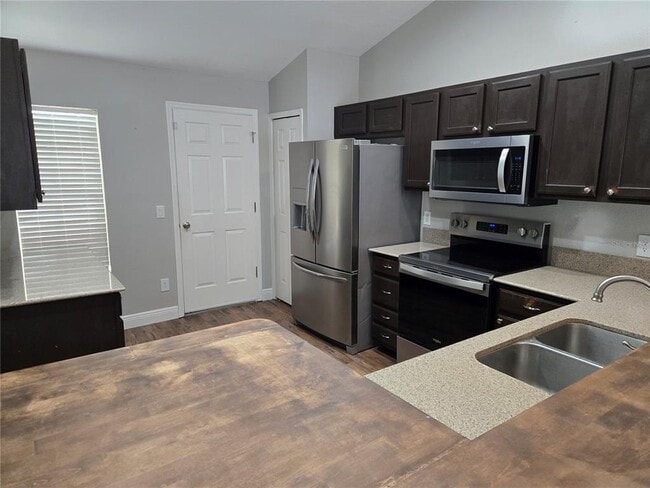 Building Photo - 3524 Kayla Cir