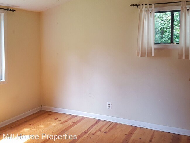 Building Photo - 4 br, 2 bath House - 142 Lincoln Lane