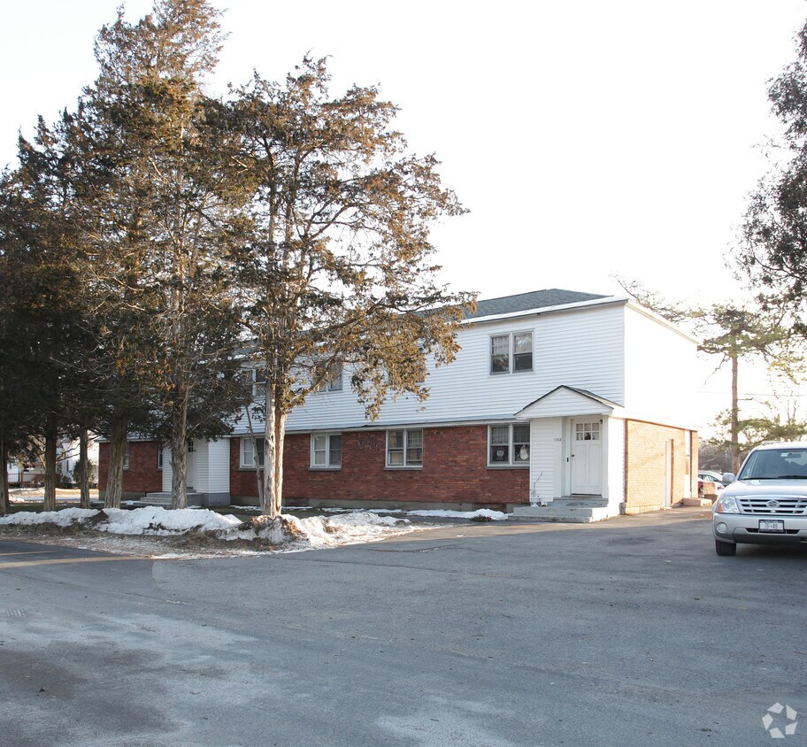 Primary Photo - 1761 Sherwood Rd