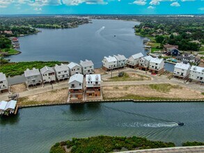 Building Photo - 28 Cmdr. Runco Ln