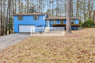 Building Photo - 2816 Deerwood Trail