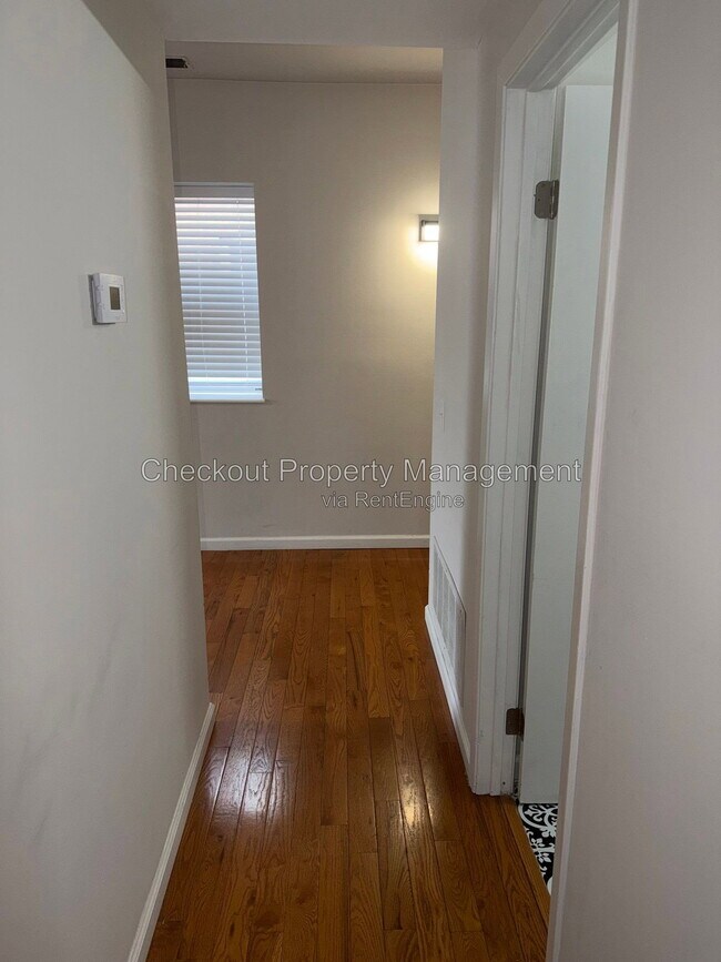 Foto del edificio - 5535 Pershing Ave