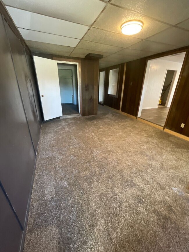 Foto del edificio - Spacious Sunset Acres Home