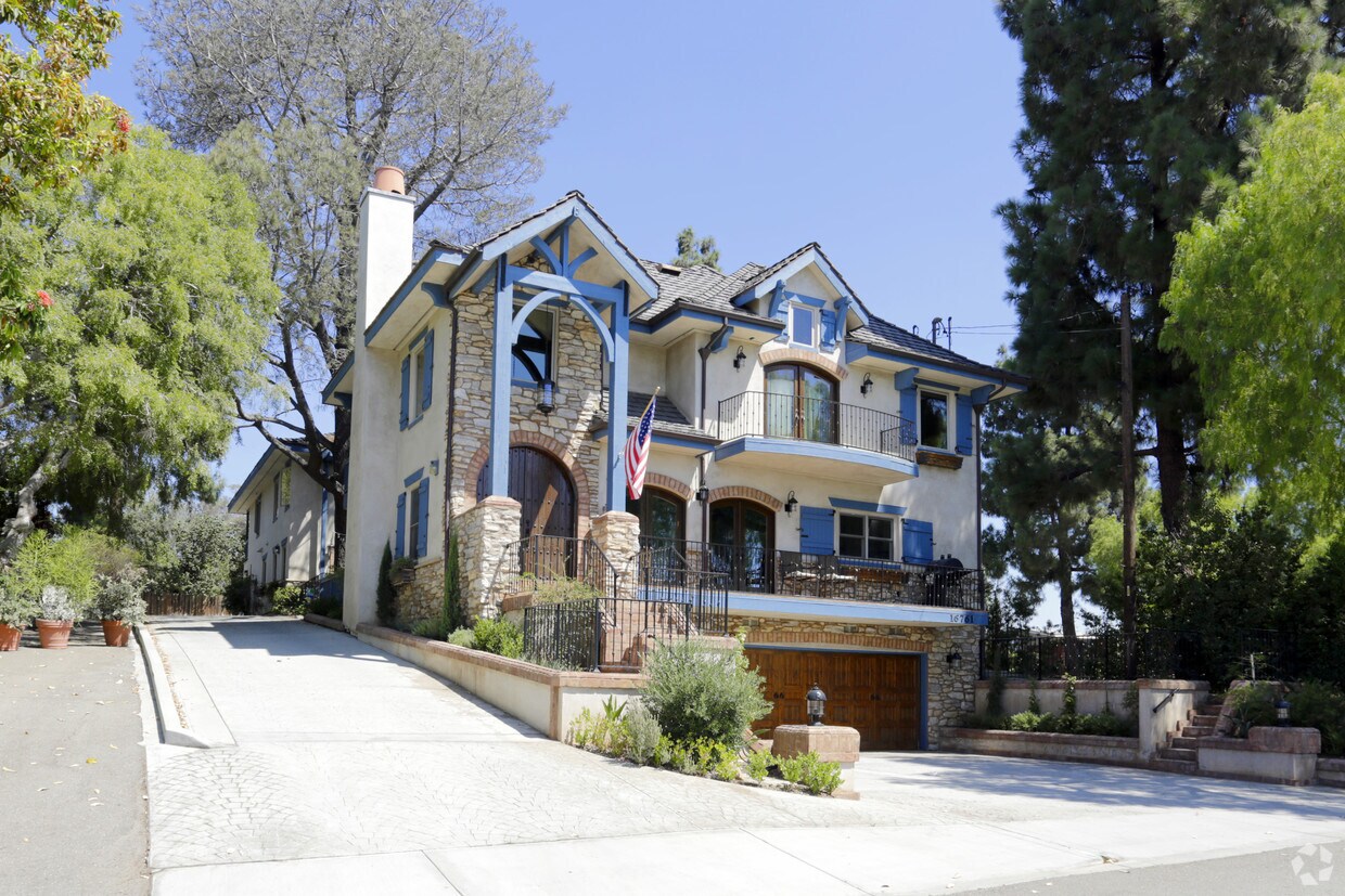 Primary Photo - 16761 E Buena Vista Ave