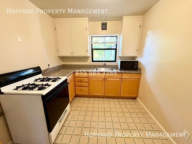 Foto del edificio - 1676 Dwight Way
