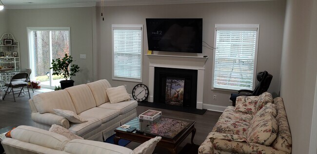 Building Photo - 5505 Noble View Dr
