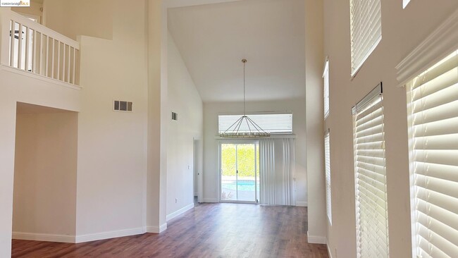 Building Photo - 4537 Pronghorn Way