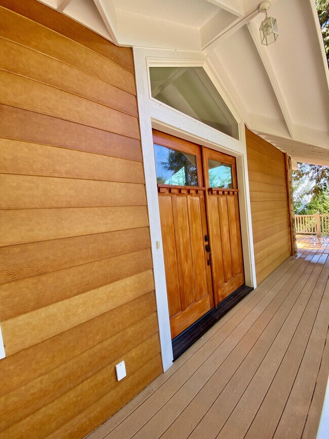 Foto del edificio - 13055 Summit Ridge Dr