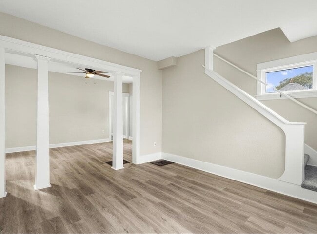 Foto del edificio - 1311 Benton St