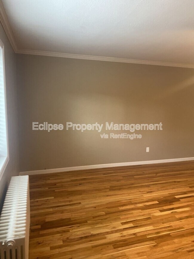 Foto del edificio - 217 Edison Ave