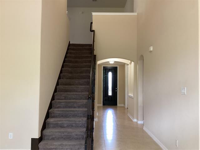 Building Photo - 1704 Hickory Chase Cir