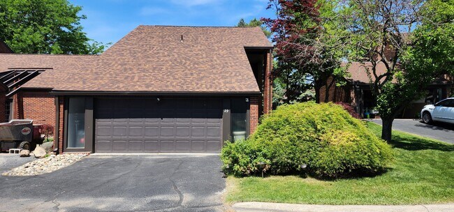 Foto del edificio - 29 Blair Ln