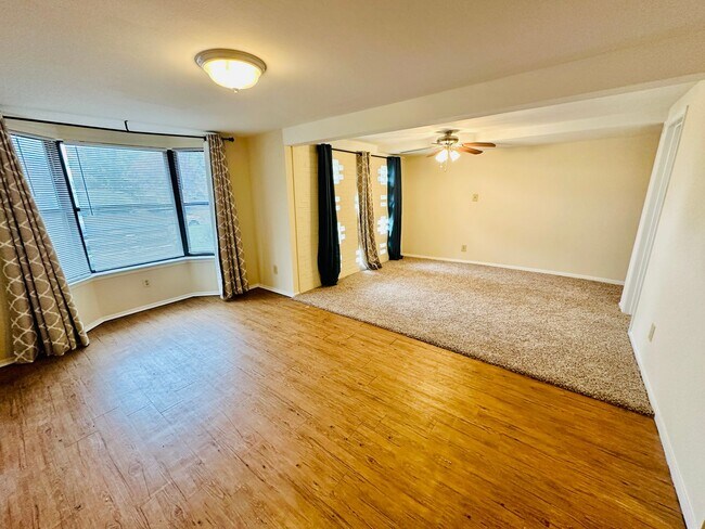 Building Photo - Studio in SW Austin