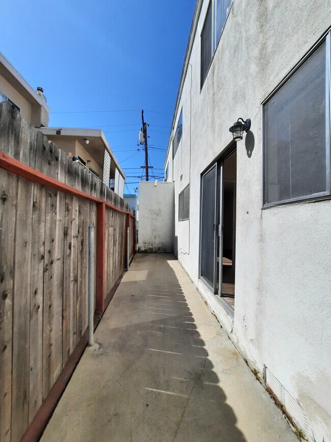 Foto del edificio - 1448 Berkeley St