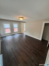 Building Photo - 210 N Cherry St