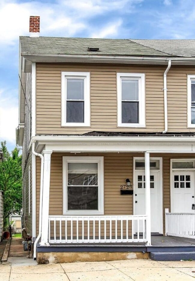 Building Photo - 2728 Penbrook Ave