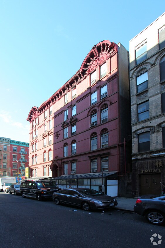 Foto del edificio - 60 Bayard St