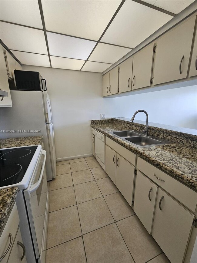 Foto del edificio - 8180 Geneva Ct