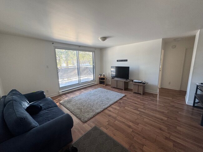 Building Photo - 104 Rue Des Bouleaux