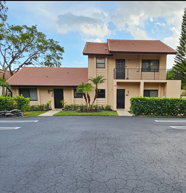 Foto del edificio - 11604 NW 45th St