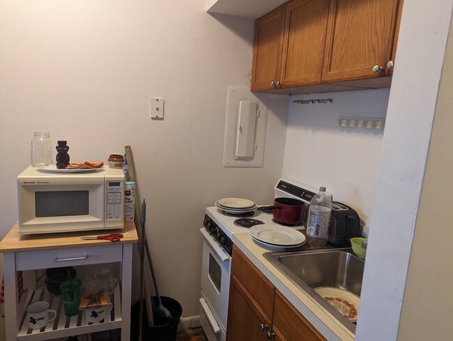 Building Photo - 537 Highland Ave